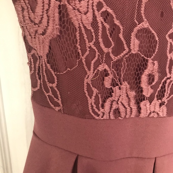 Beautiful Laced Top Dress - Picture 2 of 5
